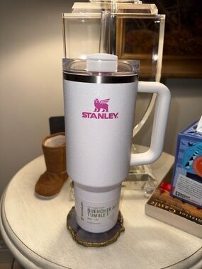 Stanley White Quencher H2O Travel Tumbler w/ Handle, pink accents, & flex straw.